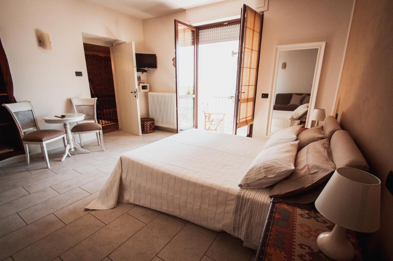 Hotel La Rola à Albaretto della Torre Extérieur photo