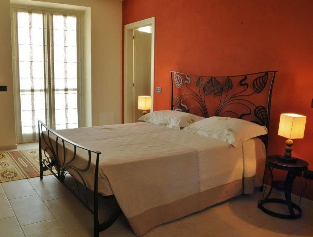 Hotel La Rola à Albaretto della Torre Extérieur photo